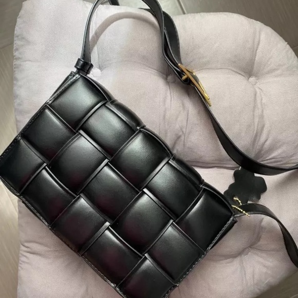 NWT Black Padded Cassette Bag Luxury looking purse - Picture 4 of 7